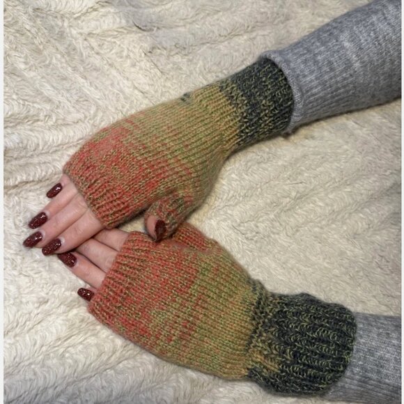 Handmade Women's Wool Blend Watermelon Multi Knit Fingerless Soft Mittens Gloves - Picture 8 of 10